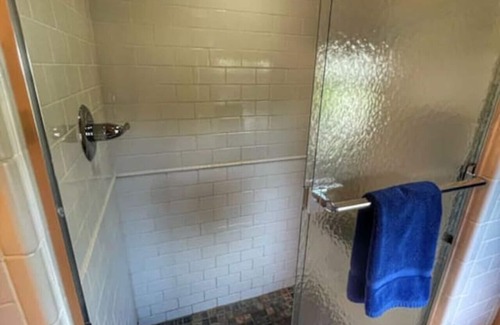 Trenton Hotel | Open Hearth Inn Suite 2 - 10 min to Acadia!