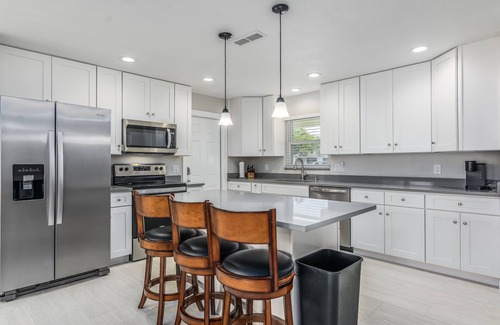 Merritt Island House | Open & Inviting with Pool and Hot Tub