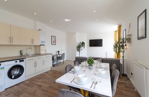 Bognor Regis Apartment | Open Mind Property - Cosy Apartment with 7 Beds
