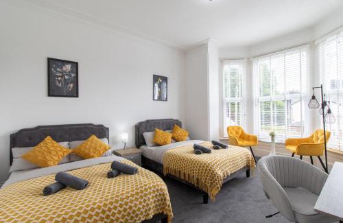 Southsea House | Open Mind Property - 10 guests, Hottub, Free Parking