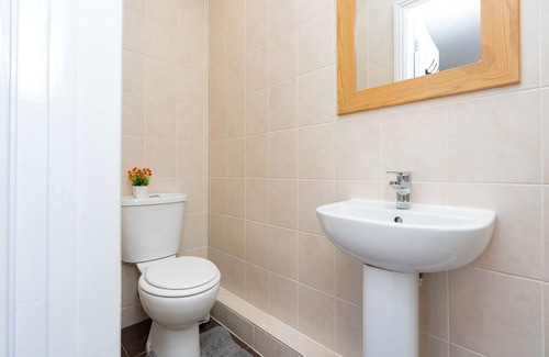 Bournemouth Apartment | Open Mind Property - Studio Perfect for 3