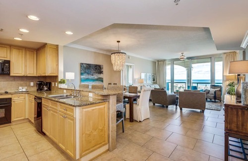 Pensacola Beach Condo | ❗️Open Oct 18-24 discounted🌴 Portofino RESORT 🌴Hear OCEAN WAVES from balcony