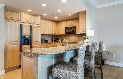 Pensacola Beach Condo | ❗️Open Oct 18-24 discounted🌴 Portofino RESORT 🌴Hear OCEAN WAVES from balcony