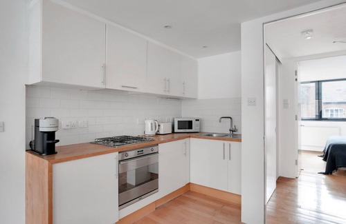 Covent Garden Apartment | Open Plan Covent Garden 1BR, walk to Theatres, by Blueground