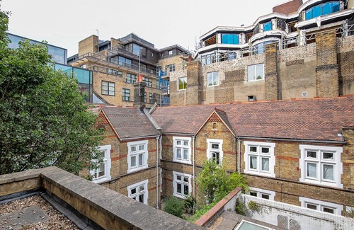 Covent Garden Apartment | Open Plan Covent Garden 1BR, walk to Theatres, by Blueground