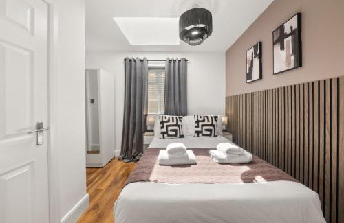 North Acton Apartment | Open plan living I Extended stays I free parking
