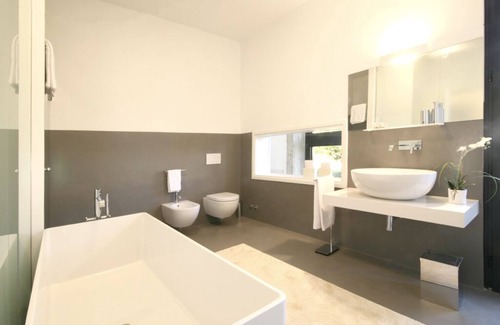 Lido di Camaiore Villa | open space villa in versilia-tuscany with whirlpool 400 meters from the sea