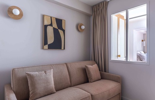 Chaussee-d'Antin Apartment | Opera - One bedroom apt. with balcony in Paris