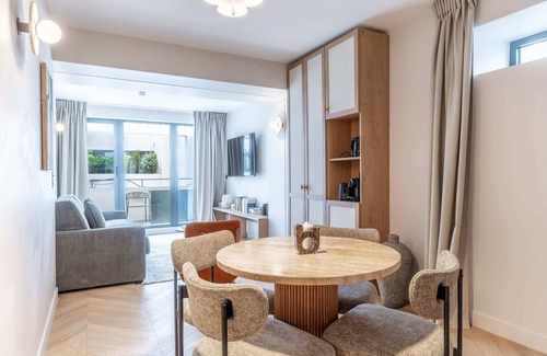Chaussee-d'Antin Apartment | Opera - One Bedroom Balcony