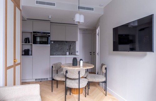 Chaussee-d'Antin Apartment | Opera - One Bedroom Balcony