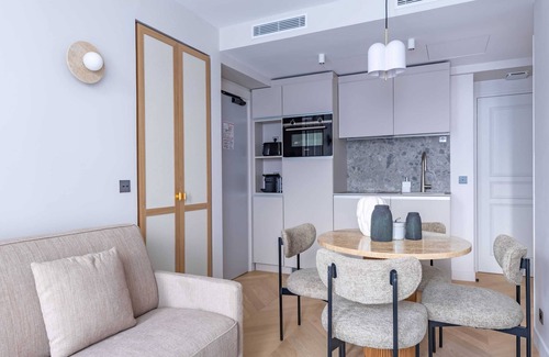 Chaussee-d'Antin Apartment | Opera - One Bedroom Balcony