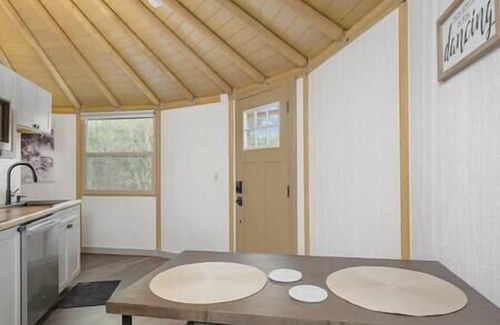 Canyon Lake Cabin | Ophelia: Luxury Yurt-Cabin | Canyon Lake | Hot Tub