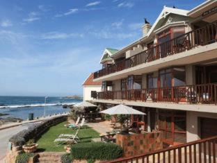 Herolds Bay Apartment | Oppiesee Selfcatering Apartments