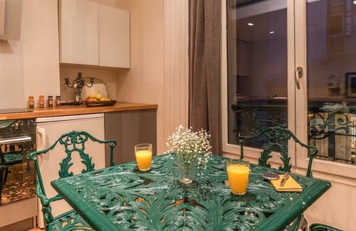 Arts-et-Metiers Apartment | OPULENCE WITH VINTAGE CHARM-A TIMELESS MARAIS CLASSIC