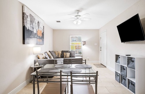 OST - South Union Apartment | Opulent & Luxurious APT 7 Min From TX Med Center