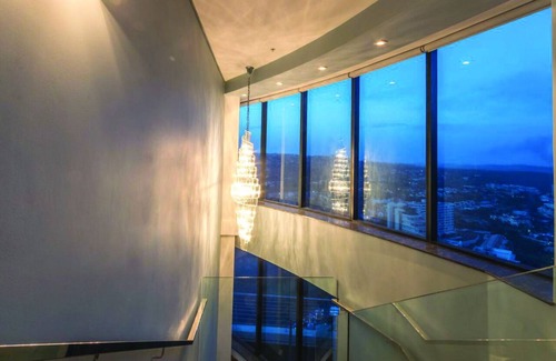 Umhlanga Apartment | Opulent Multi-Level Pearls of Umhlanga Penthouse
