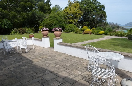 Knysna Villa | Opulent Venue in private estate sleeps 8