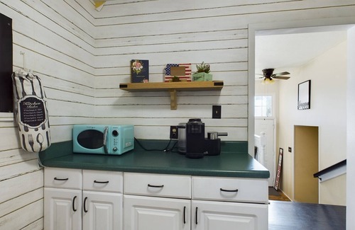 Pine Forest House | Opuluxe Enjoy Fayetteville's Unit 1 Hidden Gem!