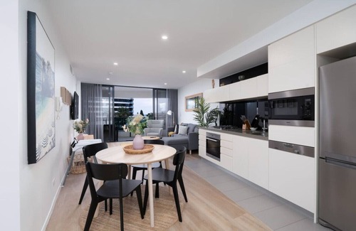 Broadbeach Apartment | Oracle 2 - Central 2B in Broadbeach with Views