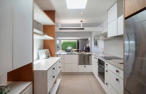 Orakei House | Orakei Gem: Relaxation & Comfort Await