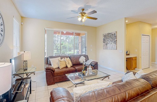 Watersong House | Orange Blossom Hideaway | House in Davenport with a pool and pool spa
