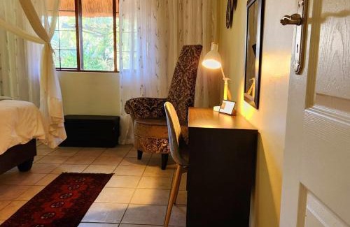 Phalaborwa House | Orange gecko cottage
