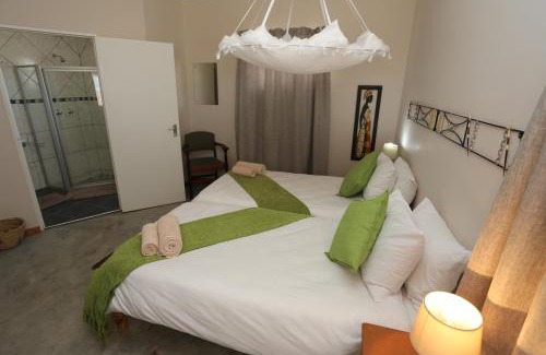 Aus Apartment | Orange House Self Catering