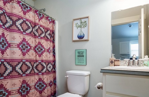 Rockport Cottage | Orange Oasis Cottage