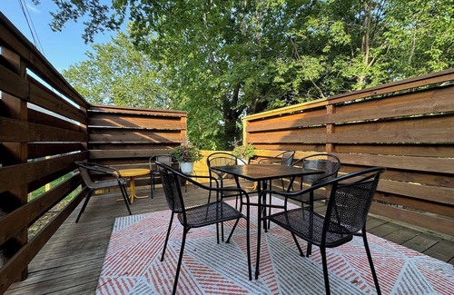 Hot Springs Cottage | Orange Street Cottage - Walk to Restaurants, Shops & Bars in Historic Downtown!