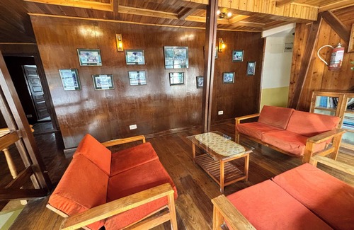 Darjeeling Hotel | Orangepetal Comfort Himalayan Resort