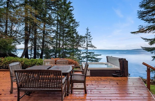 Olga House | Orcas Island, Aurora House #295