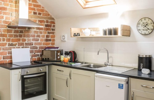 Newtown Cottage | ORCHARD COTTAGE, family friendly, with a garden in Kerry