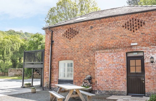 Newtown Cottage | ORCHARD COTTAGE, pet friendly, character holiday cottage in Kerry
