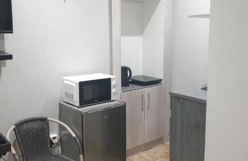 Fichardt Park Apartment | Orchard Guesthouse Double Room