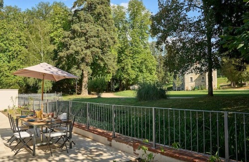 Ballan-Mire Villa | Orchard house in the Commanderie de Ballan