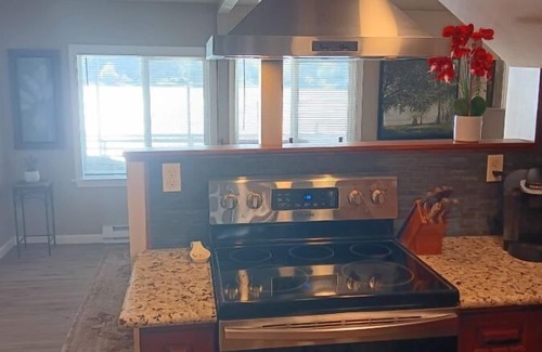 Agate House | Orchard Lane Retreat, A Peaceful Water View Getaway With Room For Everyone!