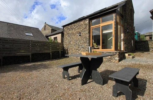 Kendal House | Orchard Nook - Sleeps 4, 2 Bedrooms (one ensuite)