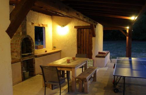 Asnieres sur Vegre House | Orchard View Gite