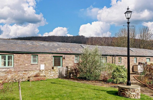 Gilwern House | Orchard View in Abergavenny