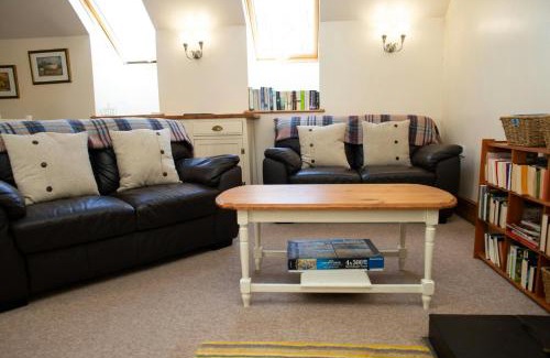 Tan-y-groes House | Orchid Cottage Aberporth
