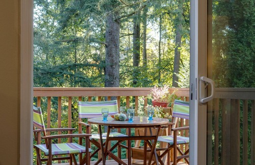 Rosemont Summit House | Oregon Jade Lodging: Specious two bedroom, EV charger, green space