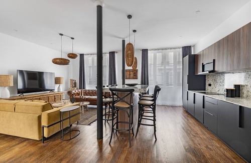 Quartier Saint-Ambroise Apartment | Orient Express, 3bed/3bath, sleeps 8