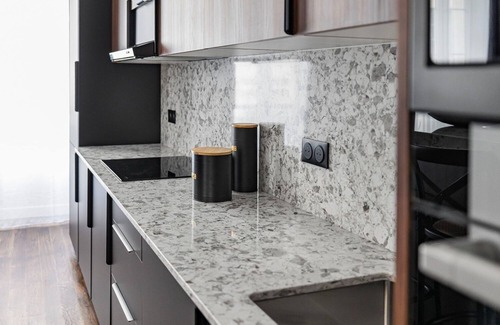 Quartier Saint-Ambroise Apartment | Orient Express, 3bed/3bath, sleeps 8