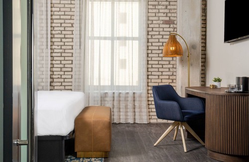 South Downtown Hotel | Origin Atlanta, a Wyndham Hotel