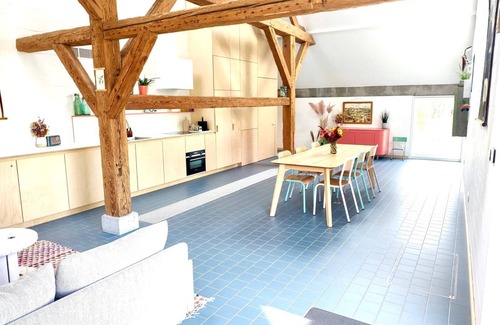 Halle House | Original renovated barn, near Antwerp