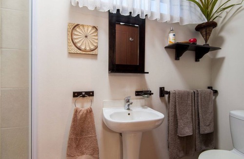 Durban North Bed & Breakfast | Oriole room next to brother, Durban North