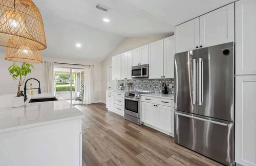 Orlando House | Orlando 4BR Home! w/EV Charger & Spacious Yard