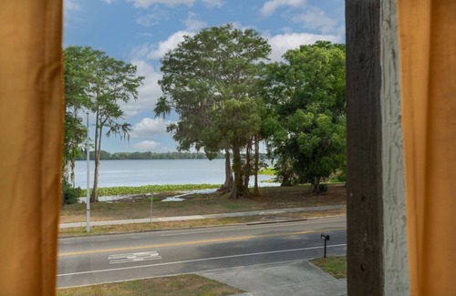 Rosemont House | Orlando Lake View Entire Home-NearDowntown