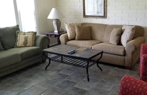 Ormond Beach House | Ormond by the Sea Beach Cottage, quiet, kid & dog friendly, moments to the beach