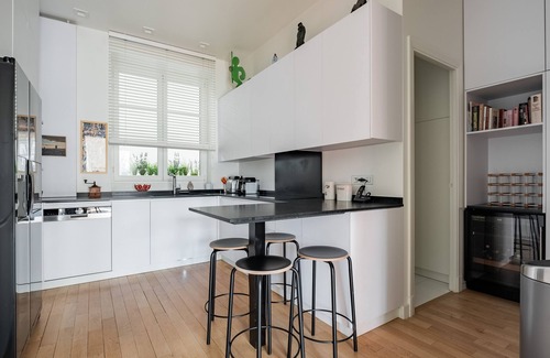 Saint-Thomas-d'Aquin Apartment | Orsay Artistry, by Veeve